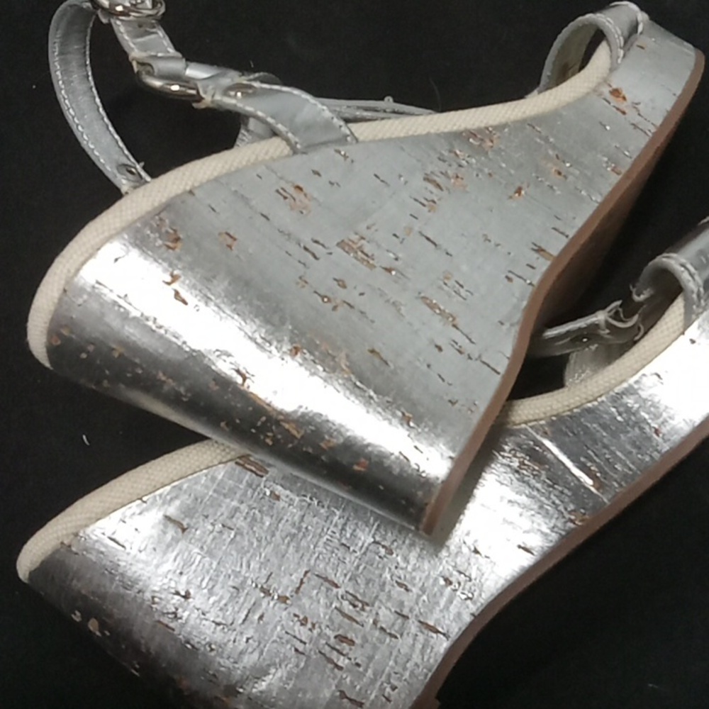 Shoes - Picture 3 of 6